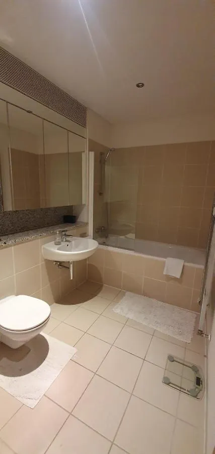Central Prime King Size Apartment Dublin