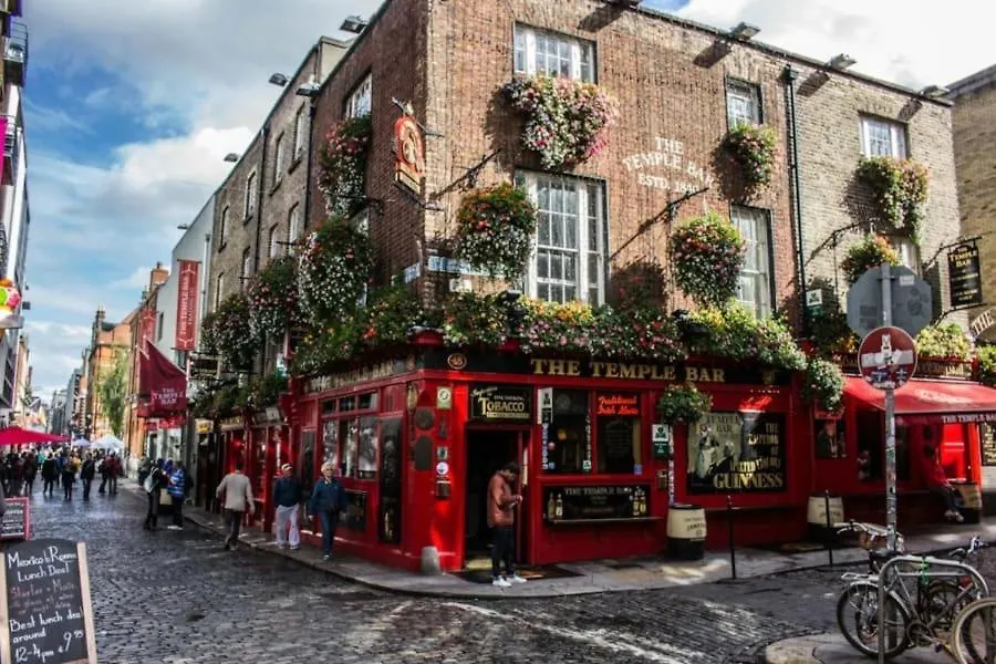 Central Prime King Size Apartment Dublin